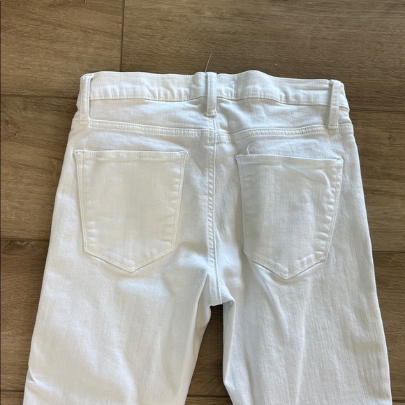GAP True Skinny Women’s White Jeans – Size 26 Regular - Picture 9 of 9